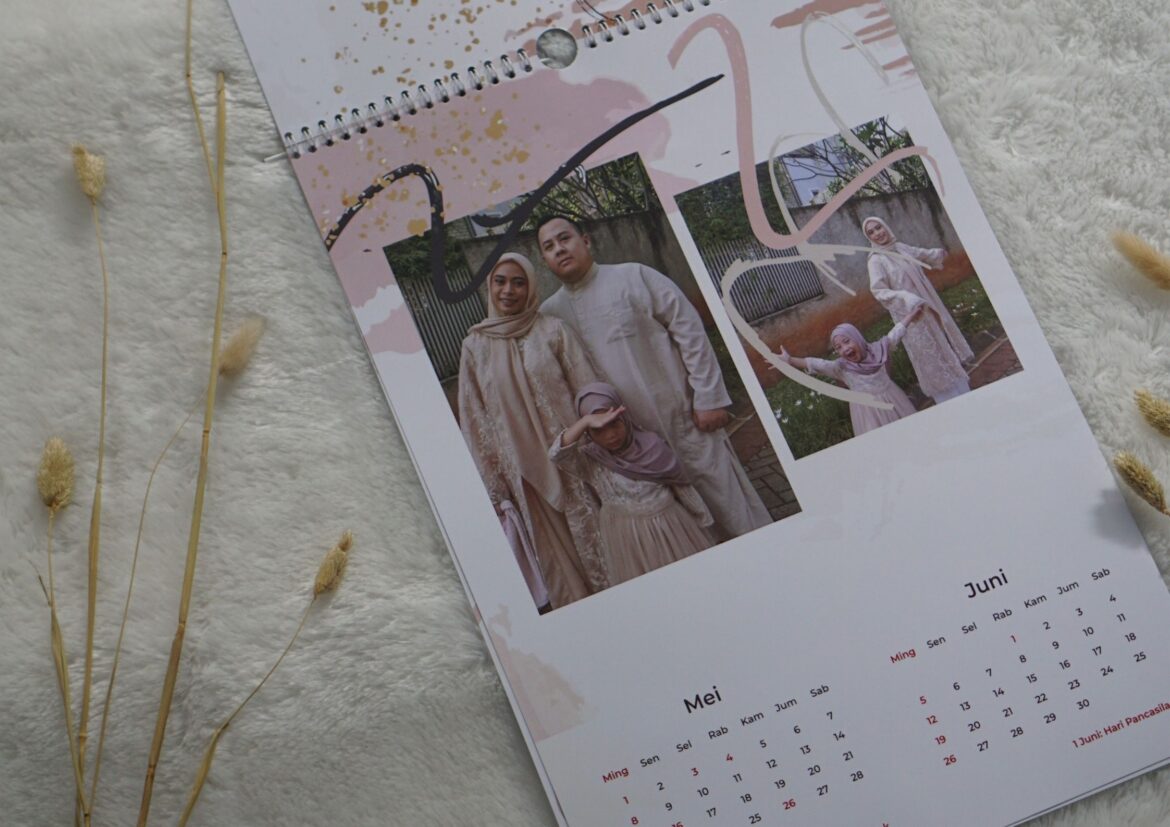 kalender dinding vs kalender meja
